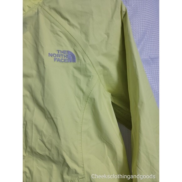 The North Face HyVent 2.5L Hooded Rain Jacket Women's size SMALL - Picture 3 of 12